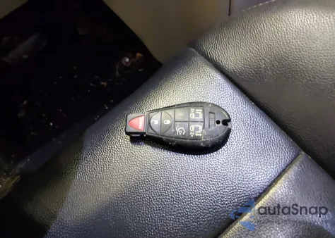 2013 Chrysler Town & Country Touring из США, поврежденный, VIN 2C4RC1BG0DR691055